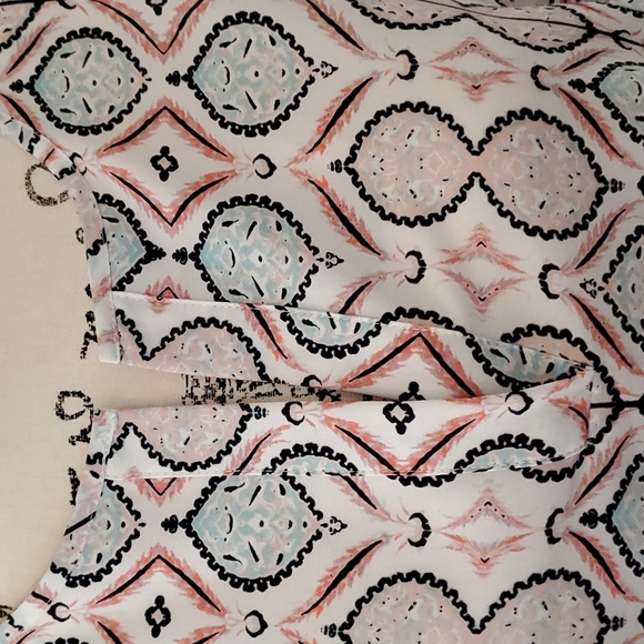 Ivanka Trump cap sleeve blouse - Picture 2 of 7